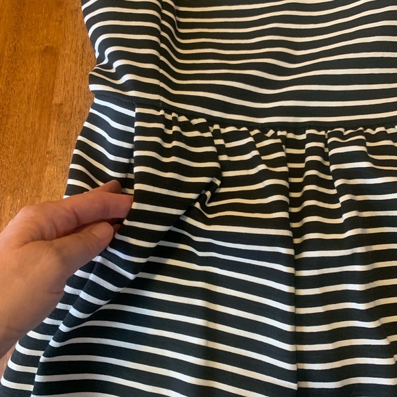 J. Crew Ponte Dress Medium Black and White Striped Fit & Flare Daybreak Mini zip - Picture 3 of 11